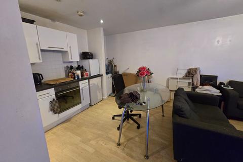 2 bedroom flat to rent, Ordsall Lane, Salford M5