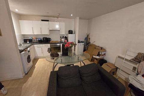 2 bedroom flat to rent, Ordsall Lane, Salford M5