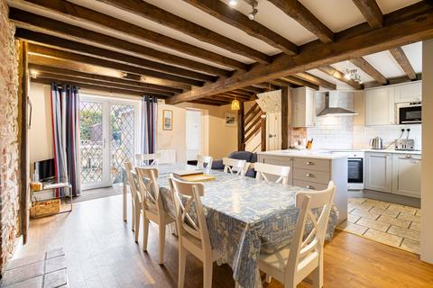 4 bedroom semi-detached house to rent, Main Road, Burnham Deepdale