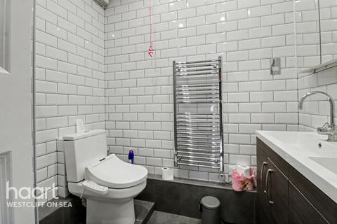 1 bedroom flat for sale, Holland Road, Westcliff-On-Sea