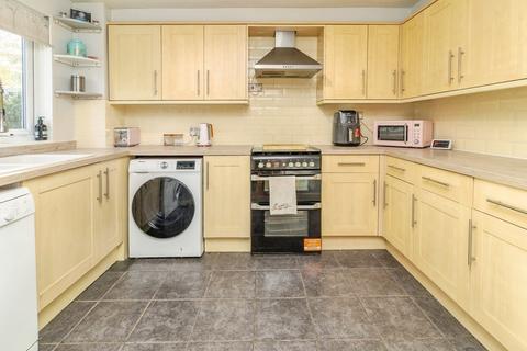 undefined, Ross Way, Luton LU1