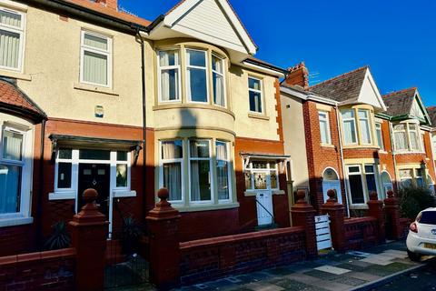 Gainsborough Road, Blackpool, FY1