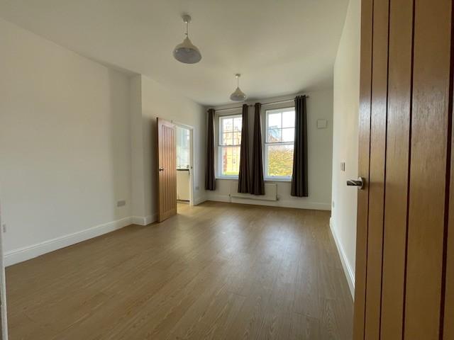 Sitting Room T202511051242.jpg