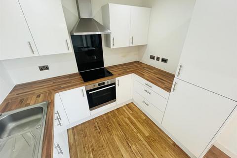 2 bedroom apartment to rent, Michigan Point, Michigan Avenue, Salford