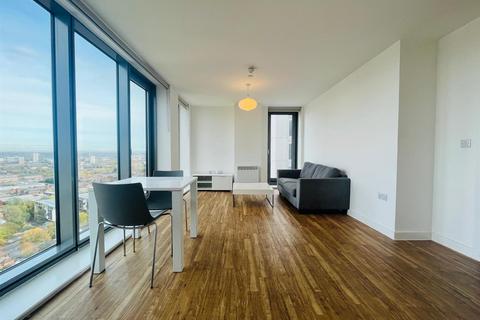 2 bedroom apartment to rent, Michigan Point, Michigan Avenue, Salford