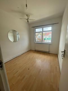 5 bedroom flat to rent, Ealing Road, Wembley HA0