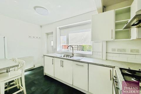 2 bedroom semi-detached house to rent, Osborne Street, Bredbury, Stockport, SK6