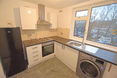 1 bedroom flat for sale, Llanishen Court, Llanishen