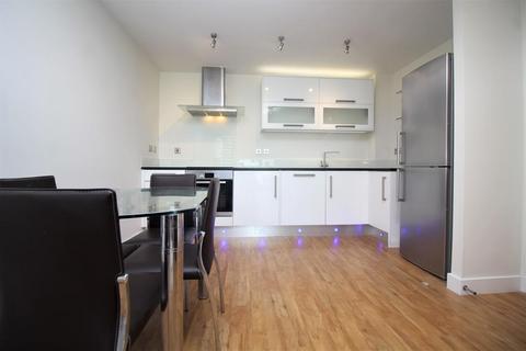 2 bedroom apartment to rent, Garnet House, Vizion
