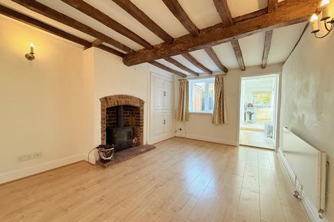 3 bedroom terraced house to rent, High Street, Sherington