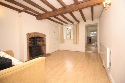 3 bedroom terraced house to rent, High Street, Sherington