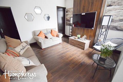 5 bedroom terraced house to rent, Seaford Street, Stoke-On-Trent ST4