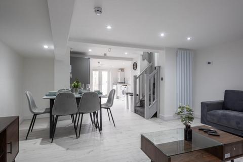 5 bedroom house to rent, Monks Road, Lincolnshire LN2