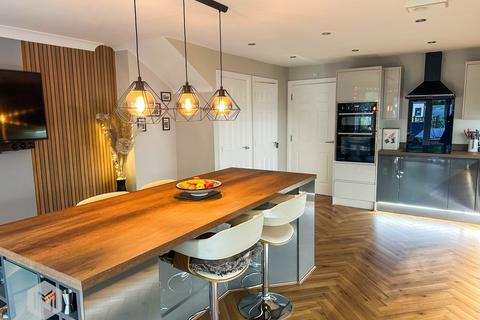 undefined, Temple Road, Bolton, Greater Manchester, BL1 8DX
