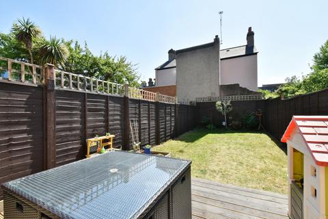 18 Crebor Street, East Dulwich, London, SE22 0HF