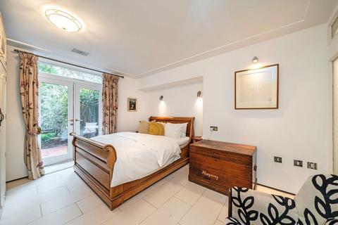2 bedroom flat to rent, Brunswick Gardens, London W8