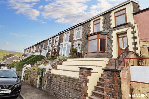 3 bedroom terraced house to rent, Cilfynydd Road , Pontypridd CF37