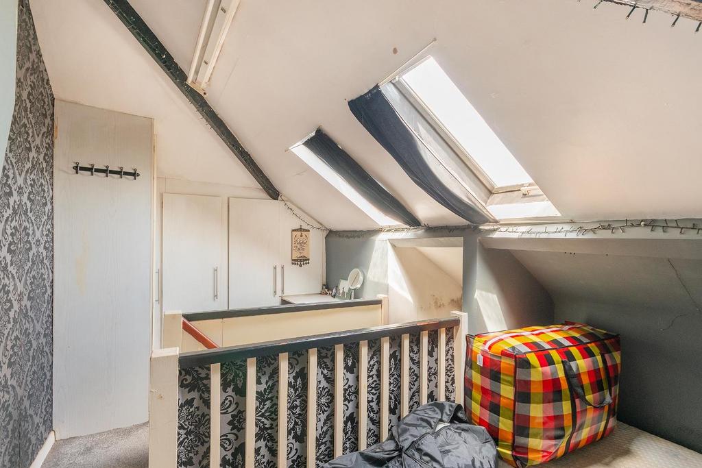 7 S1 R6 EE - Loft Room B.jpg