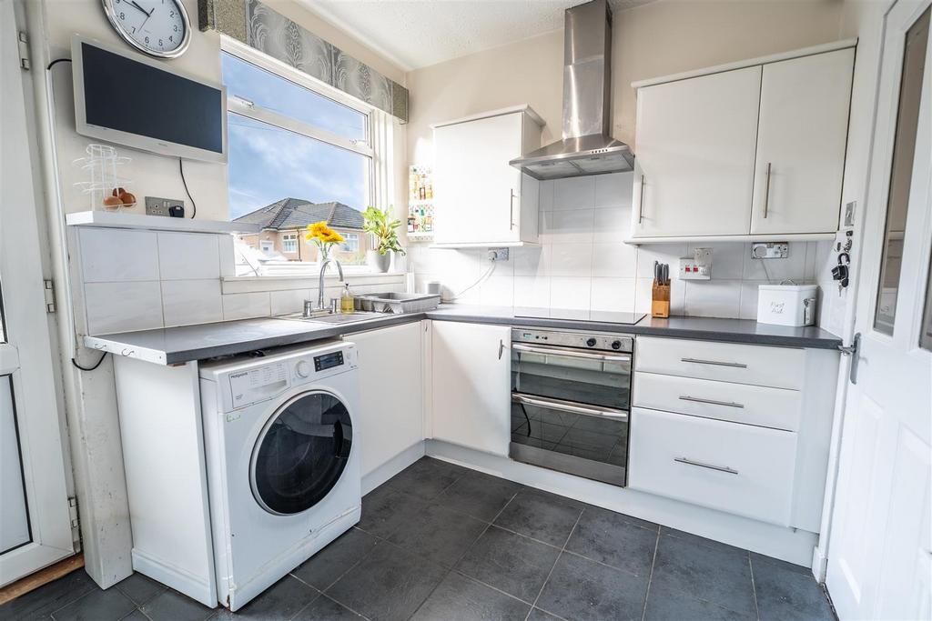 Kitchen-.c.jpg
