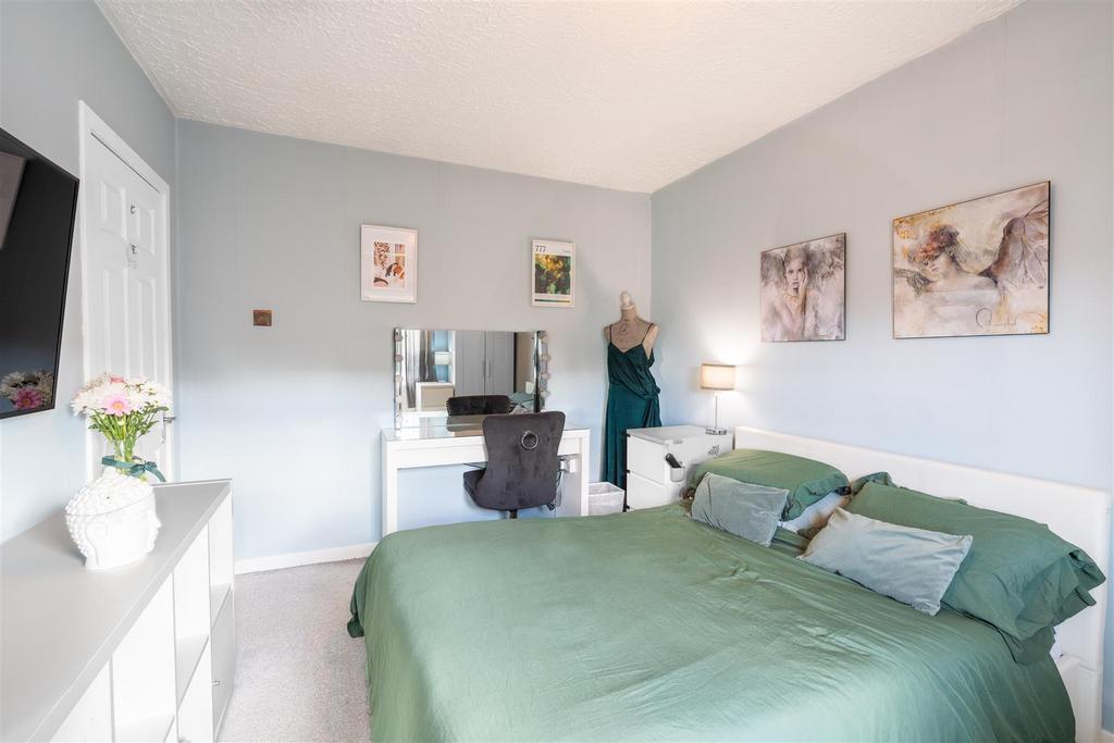 Bedroom.two-b.jpg