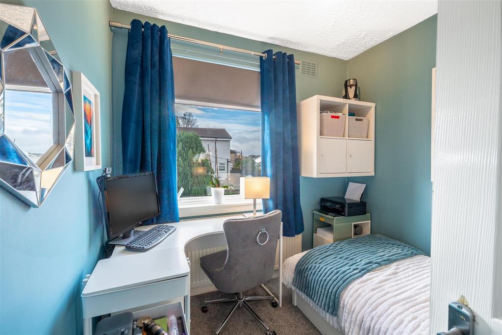 Bedroom.three.b.jpg