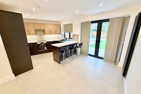 4 bedroom semi-detached house for sale, Cool Oak Lane, London NW9
