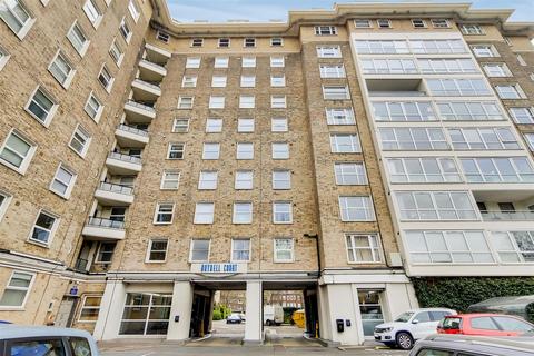 3 bedroom apartment to rent, St. John's Wood Park, St. John's Wood, London, NW8