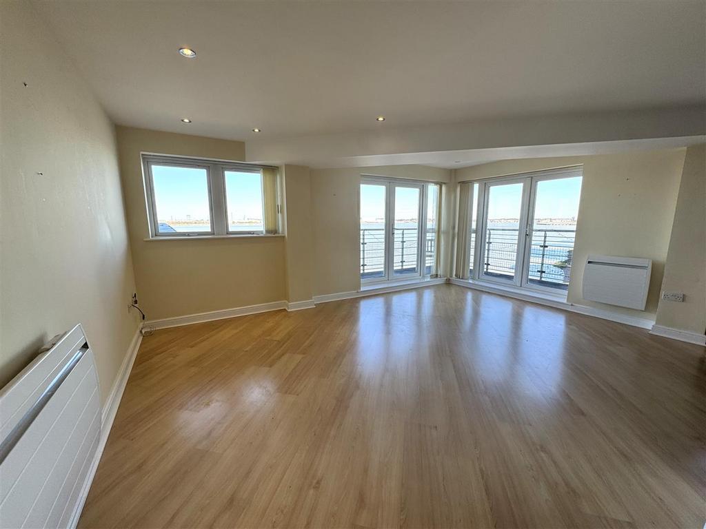 Lounge 1.jpg