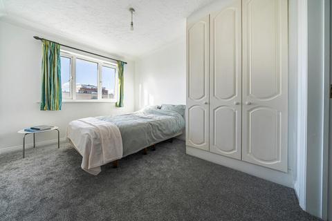 2 bedroom flat for sale, Albany Road, Camberwell, London, SE5
