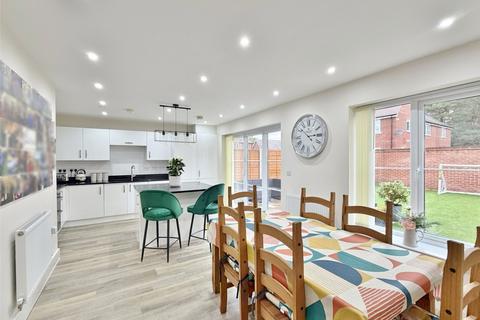 4 bedroom detached house for sale, Heather Gardens, Verwood, Dorset, BH31