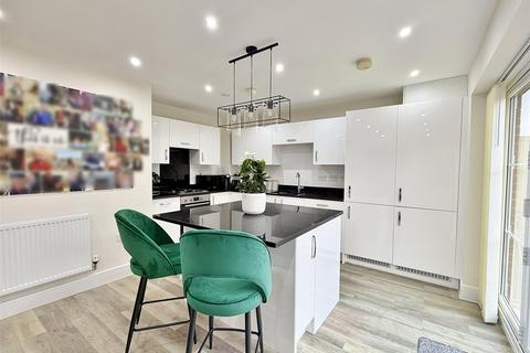 4 bedroom detached house for sale, Heather Gardens, Verwood, Dorset, BH31