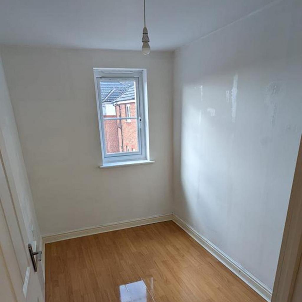 Single Bedroom.png