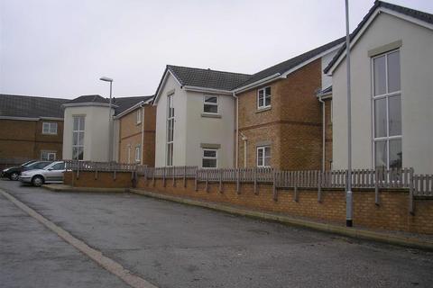 2 bedroom flat to rent, Bakewell Court, Buxton