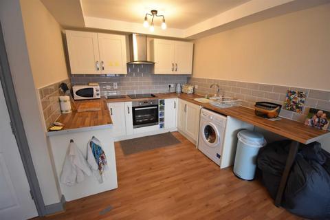 2 bedroom flat to rent, Bakewell Court, Buxton