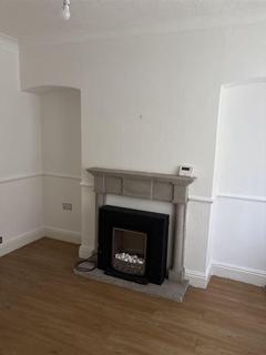 2 bedroom house to rent, Belmont Street, Hull