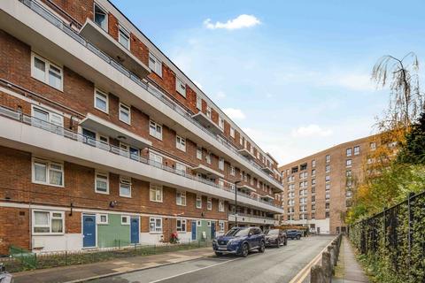3 bedroom flat for sale, Fellows Court, Weymouth Terrace, London, E2