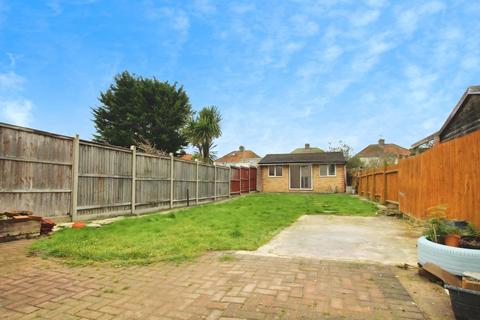 3 bedroom semi-detached house to rent, Wickham Street Welling DA16