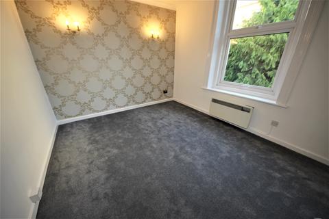 2 bedroom flat to rent, Lansdowne Road, BOURNEMOUTH,