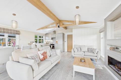 2 bedroom mobile home for sale, Leconfield Road, Cherry Burton, HU17 7LJ