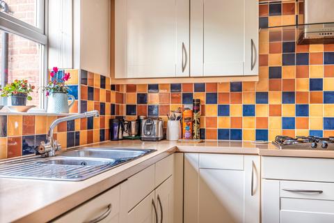 4 bedroom detached house to rent, Uptons Garden, Whitminster, Gloucester, GL2