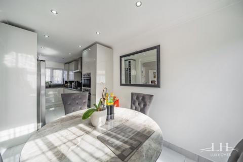4 bedroom end of terrace house for sale, West Malling Way, Hornchurch