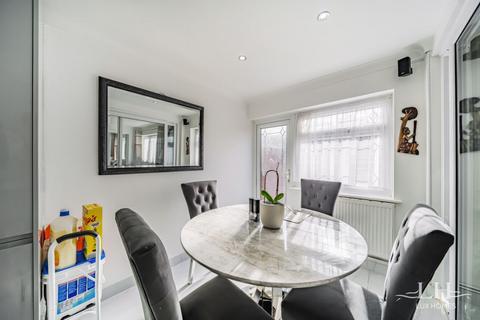4 bedroom end of terrace house for sale, West Malling Way, Hornchurch