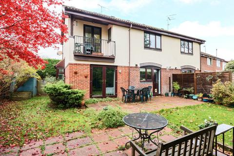 3 bedroom semi-detached house for sale, Lammas Close, Surrey GU7