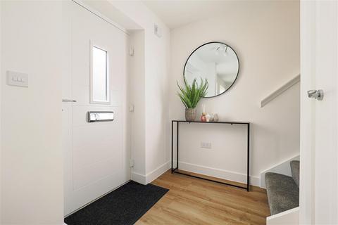 3 bedroom end of terrace house for sale, Hoo Farm Way, Monkton Road, Minster