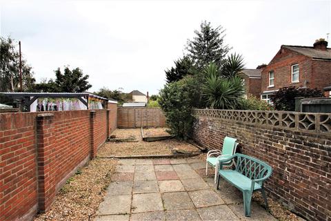 4 bedroom terraced house to rent, Northcote Road, Southsea
