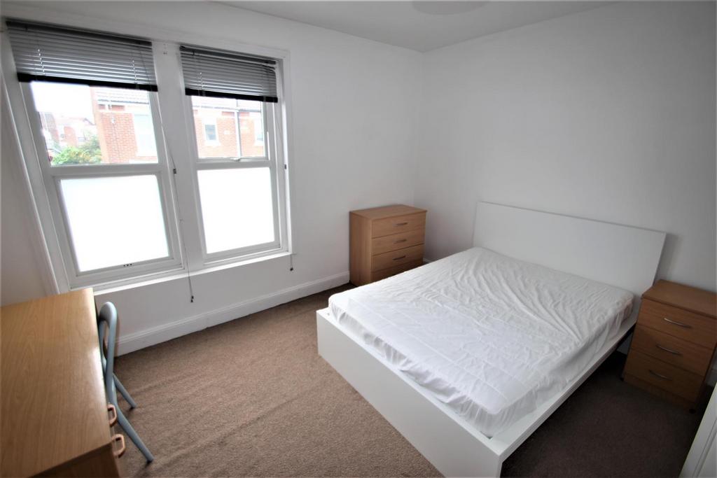 Upstairs Front Bedroom