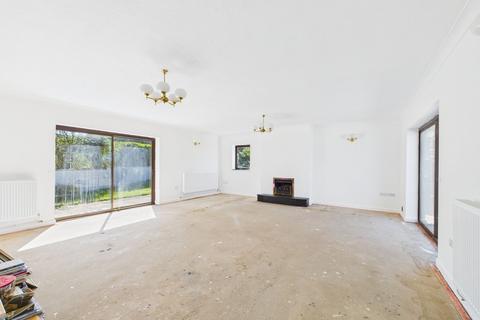 4 bedroom detached bungalow for sale, Courtfield Drive, Simpson Cross, SA62
