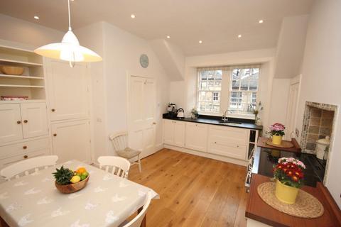 undefined, Gloucester Lane, New Town, Edinburgh