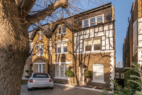 3 bedroom flat for sale, Elsworthy Road, Primrose Hill, NW3