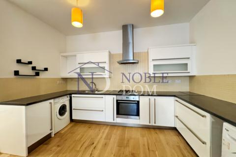 undefined, Richmond Road, Twickenham, TW1